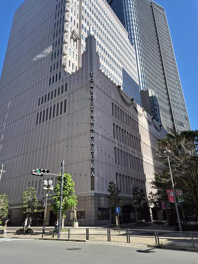 7fed8273b58669f051ef8ee64381767327345296f9716ace24612a3e583f932b