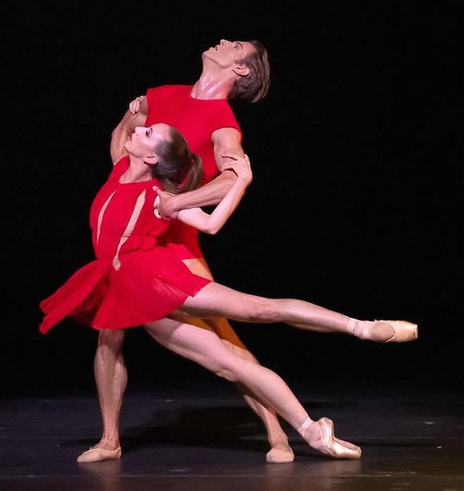 아메리칸 발레 시어터(ABT)가 26일 서울 강남구 GS아트센터에서 국내 초연하는 단막극 ‘네오’의 한 장면. ABT 제공