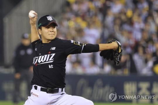 역투하는 손동현