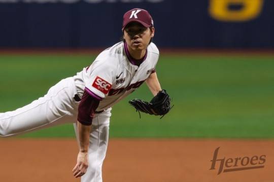 역투하는 하영민