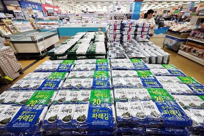 21일 서울시내 한 대형마트에 김이 진열돼 있다. [사진 = 뉴스1]