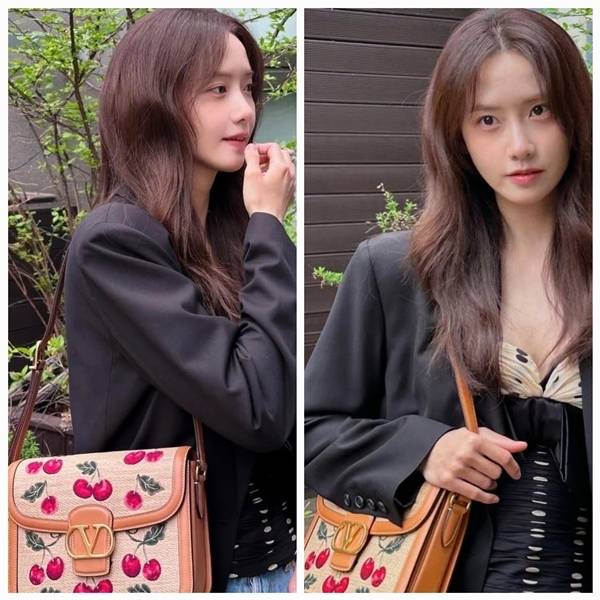 배우 윤아가 가방 속 체리처럼 상큼한 매력을 가득 담은 봄 스타일을 선보였다. 사진=SNS