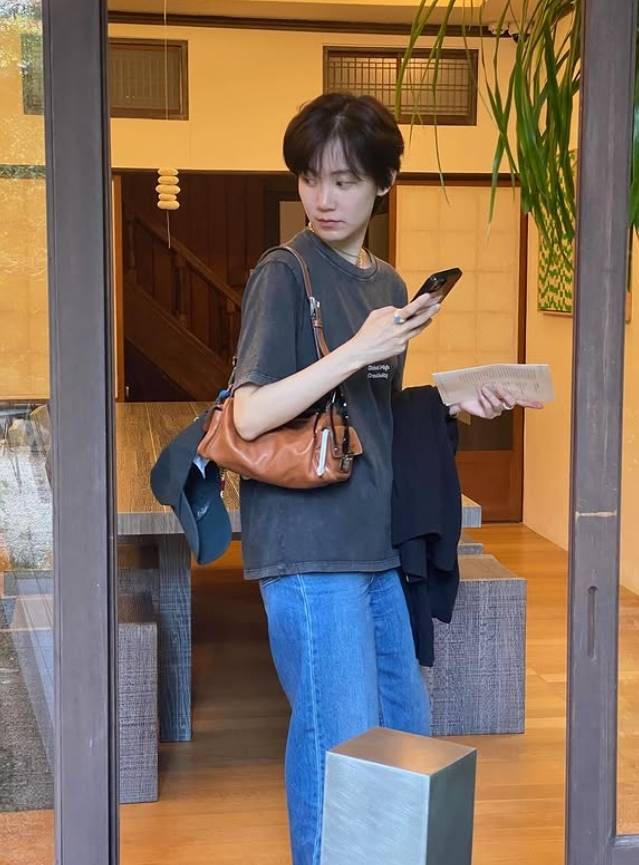 신현빈 소셜 미디어