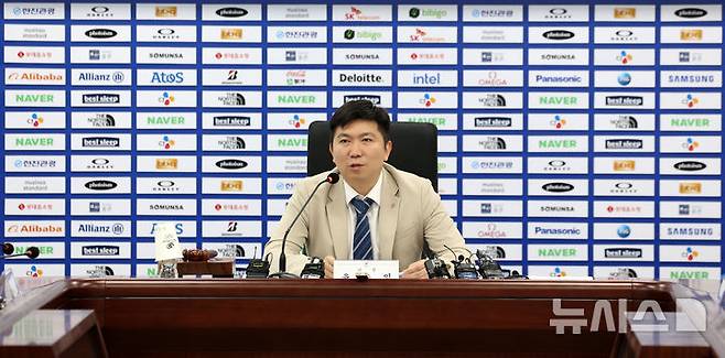 [서울=뉴시스] 김선웅 기자 = 유승민 대한체육회장이 22일 서울 송파구 대한체육회에서 열린 제2차 이사회에서 인사말을 하고 있다. 2025.04.22. mangusta@newsis.com