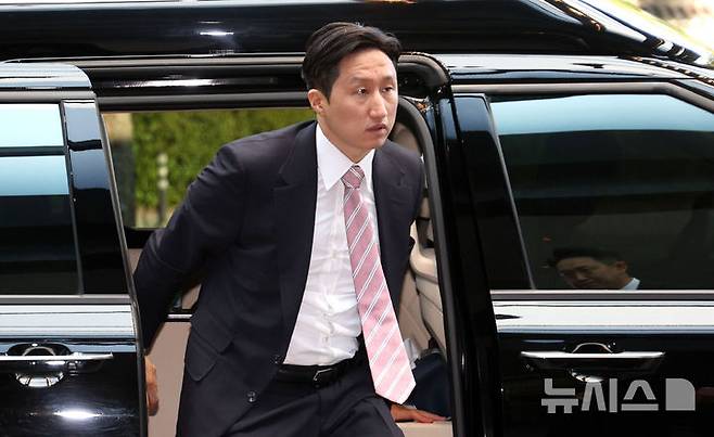 [서울=뉴시스] 김선웅 기자 = 정기선 HD현대 부회장이 4일 서울 용산구 그랜드하얏트호텔에서 열린 제2회 한미일 경제대화에 참석하고 있다. 2024.09.04. mangusta@newsis.com