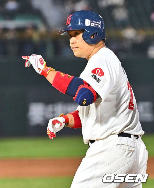 [OSEN=부산, 이석우 기자] 롯데 자이언츠 유강남 038 2025.04.10 / foto0307@osen.co.kr