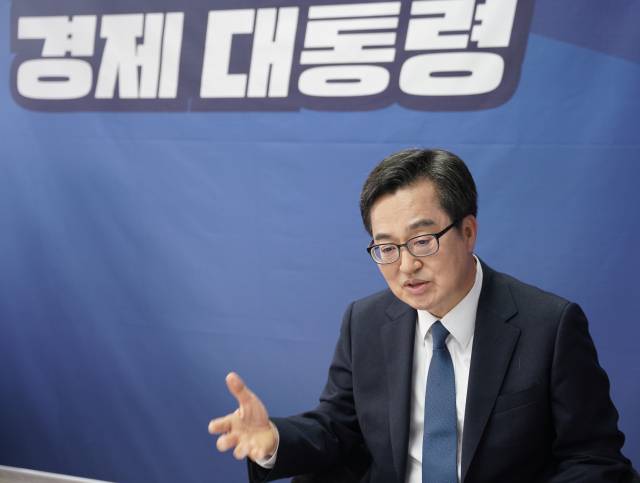 ▲김동연 경기도지사가 21일 서울 여의도 캠프 사무실에서 <프레시안>과 인터뷰를 하고 있다. ⓒ프레시안(한예섭)