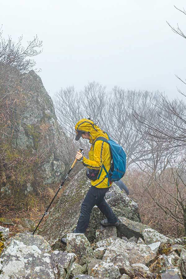&nbsp;벼락산을 뒤로 하고&nbsp;쏜살같이 하산을 시작했다.
