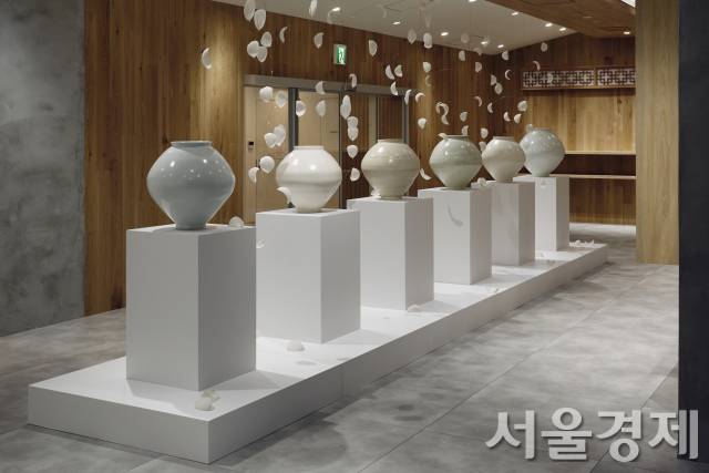 주오사카 한국문화원 전통공예 전시. 사진 제공=문체부