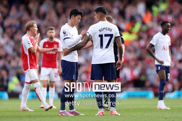▲ 토트넘 홋스퍼 주장 손흥민과 부주장 크리스티안 로메로, 이별의 시간이 빠르게 다가오고 있다는 평가다.