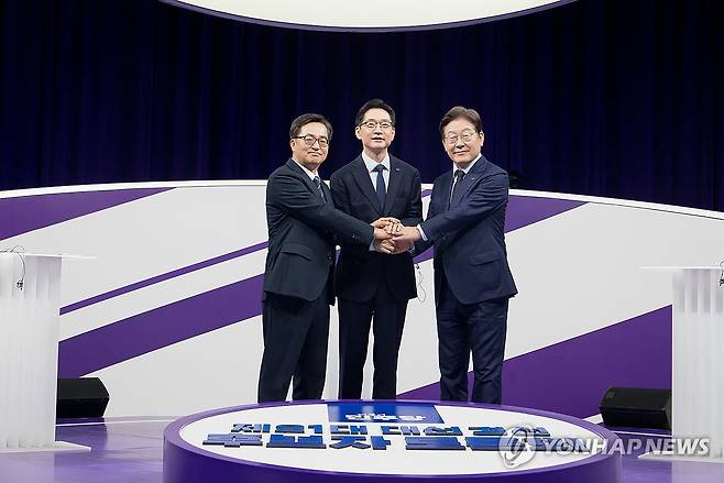 민주당 대선 경선 후보 첫 TV 토론회 [국회사진기자단]