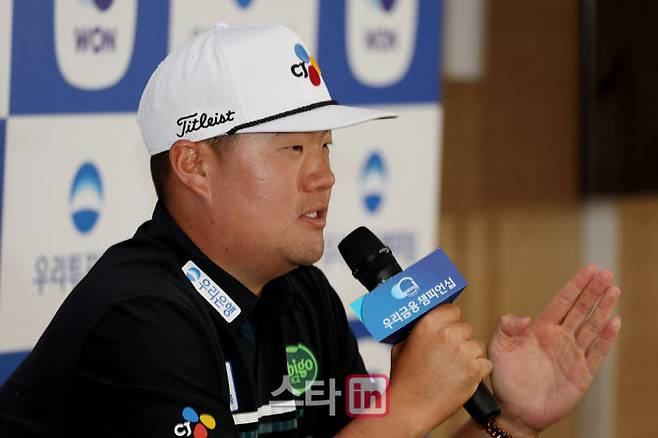 임성재가 기자회견에서 질문에 답하고 있다. (사진=KPGA)