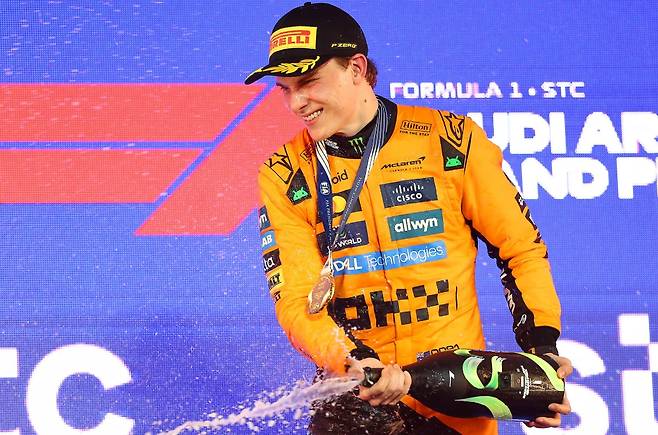 오스카 피아스트리 사우디아라비아 GP 우승 샴페인 세레머니.&nbsp; /사진=맥라렌