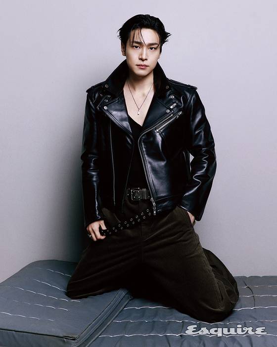 배우 강유석. 사진='에스콰이어'