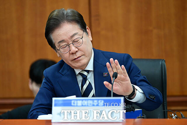 이 전 대표의 지난 20대 대선 핵심 공약인 기본소득 정책은 김 전 지사의 국민기본생활보장제도와 비교해 봤을 때, 지원 방식과 필요 예산에서 차이를 보인다. /남윤호 기자