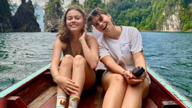 하와이에서 머물 호텔을 예약하지 않았다는 이유로 입국을 거부당한 독일 10대들 / 뉴욕포스트