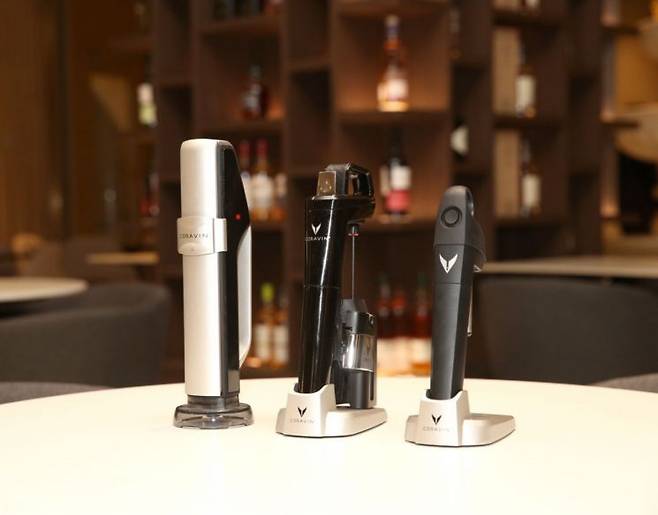 '코라빈(Coravin)' 제품 3종(왼쪽부터 스파클링, 타임리스, 피봇)