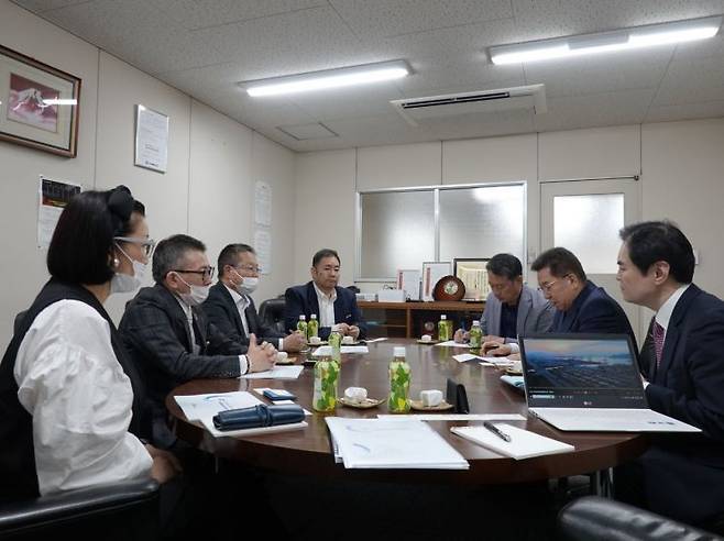 광양경자청은 지난 22일 일본 나고야에서 자동차 산업 분야 각종 정밀공구, 특수기계 부품을 제조하는 기업인 수기에 세이키(Sugie Seiki, 대표 가토 하루야스)를 방문해 투자상담을 진행했다. 광양경자청 제공
