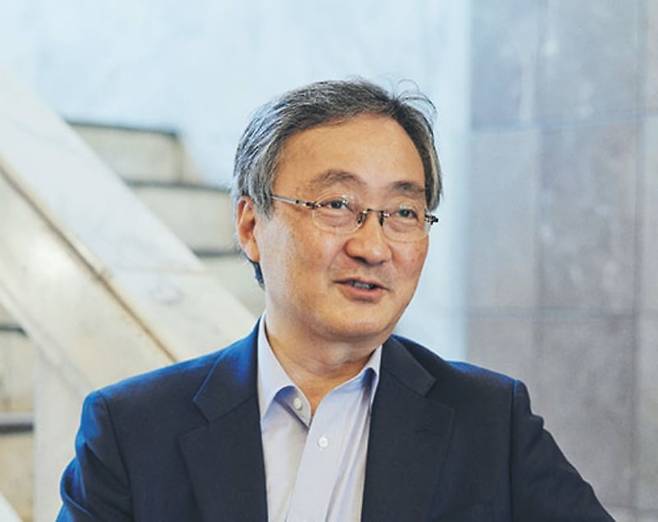 '일본 자본주의의 아버지' 시부사와 에이이치 장남인 시부사와 도쿠지의 삼남(三男)의 손자 시부사와 겐(63)