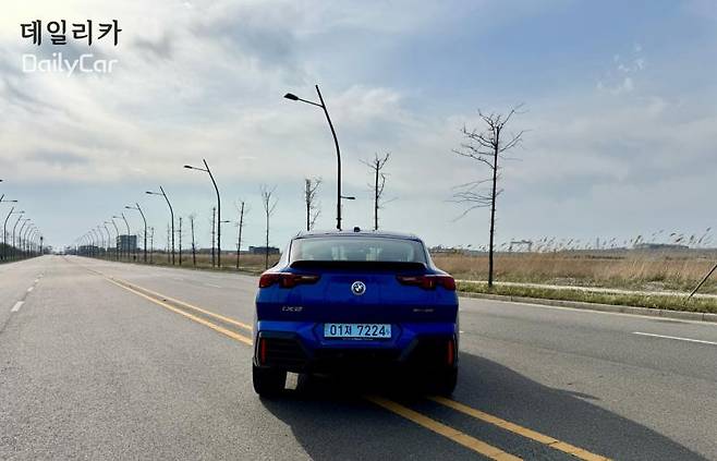 BMW iX2