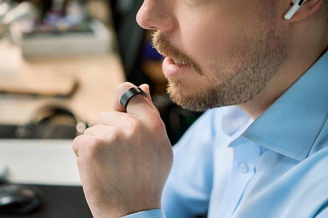 브이터치 '위즈퍼링'