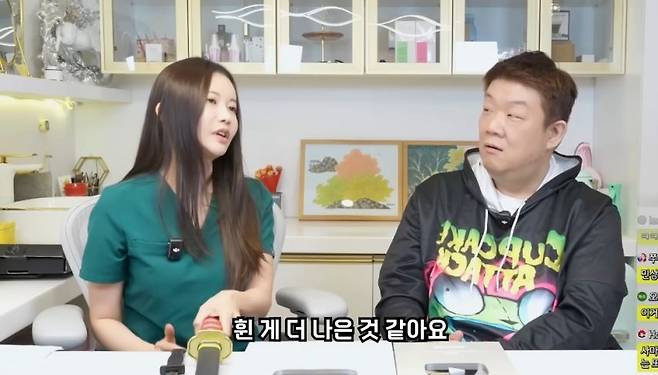 여자는휜게좋아요직진형이좋아요7.jpg 여자는 휜게 좋아요? 직진형이 좋아요?.jpg 휘어있는 고추가 좋아요 ? 직선인 고추가 좋아요 ?