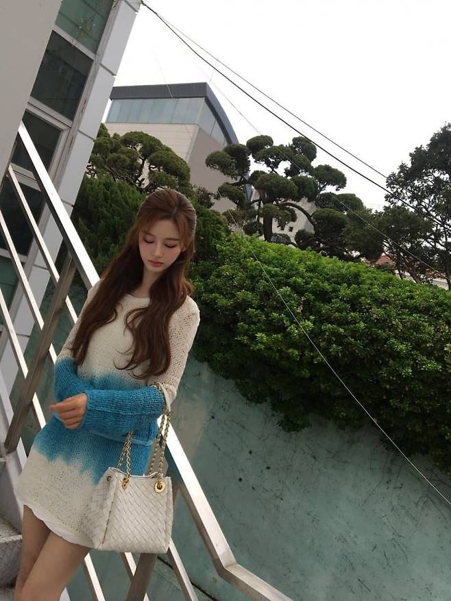 설윤 보테가베네타