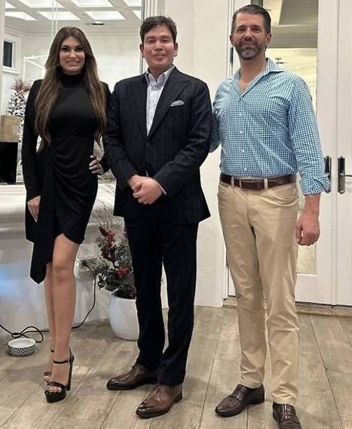 정용진 신세계 그룹 회장이 지난 1월 31일 트럼프 주니어 부부와 만난 뒤 자신의 SNS에 올린 사진 [사진=정용진 회장 인스타그램]