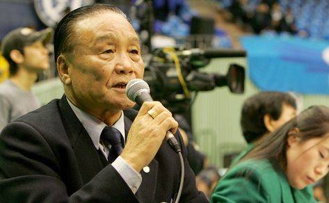 2004년 12월7일 농구대잔치에서 오랜만에 장내 아나운서를 맡았던 고인. 연합뉴스