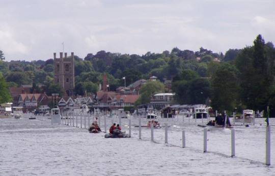 조정 경기 일종인 레가타 대회가 세계에서 가장 유명한 '헨리 로열 레가타' 대회 모습. [위키피디아 캡처]