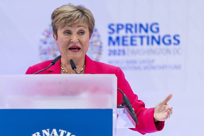 크리스탈리나 게오르기에바 IMF 총재가 17일(현지시간) 미국 워싱턴 DC의 IMF 본부에서 열린 행사에서 연설하고 있다. [EPA]