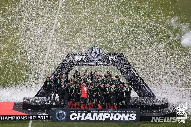 [서울=뉴시스]2019년 동아시안컵 우승. (사진=대한축구협회 제공)