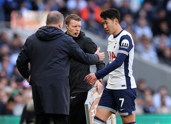 ▲ 토트넘 홋스퍼가 엔제 포스테코글루 감독을 유로파리그 결과에 상관 없이 결별하기로 입장을 정리한 것으로 알려졌다. 손흥민은 또 새로운 감독을 맞이해야 할 것으로 보인다. ⓒ연합뉴스/AFP/REUTERS