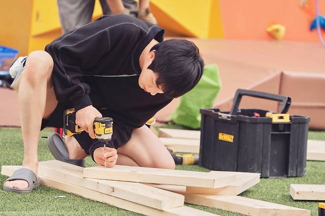 '월와핸 기안장 부사장' 방탄소년단 진, TV-OTT 통합 비드라마 출연자 화제성 1위