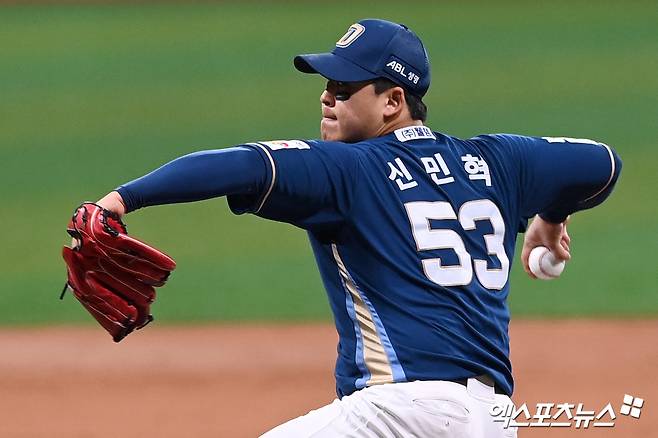 NC 투수 신민혁은 지난 22일 잠실구장에서 열린 '2025 신한 SOL Bank KBO 리그' LG와 주중 3연전 첫 번째 경기에서 선발 등판했다. 이번주부터는 정상적으로 선발 로테이션을 소화할 전망이다. 엑스포츠뉴스 DB