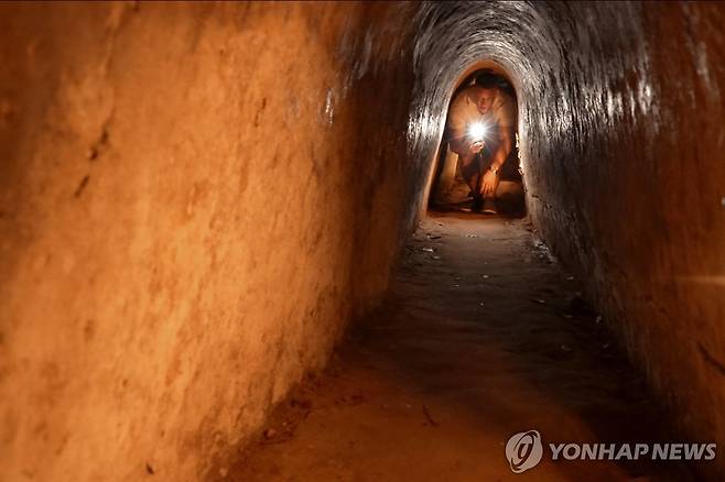 베트남전 관광지인 꾸찌 땅굴 [AP 연합뉴스 자료사진. 재판매 및 DB 금지]