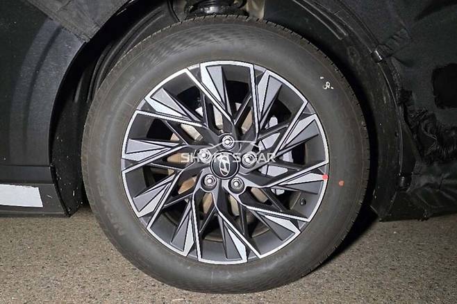 현대차 '그랜저 페이스리프트' 테스트카 (출처 : 숏카)