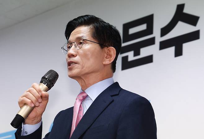 김문수 국민의힘 대선 경선 후보가 22일 오전 서울 여의도 선거사무소에서 청년을 위한 3대 부동산 공약 발표를 하고 있다. /뉴스1