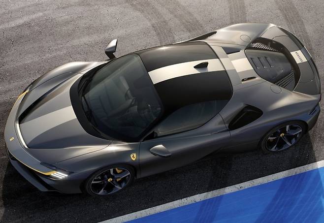 페라리 SF90 스트레달레 하이브리드 모델. 사진=페라리