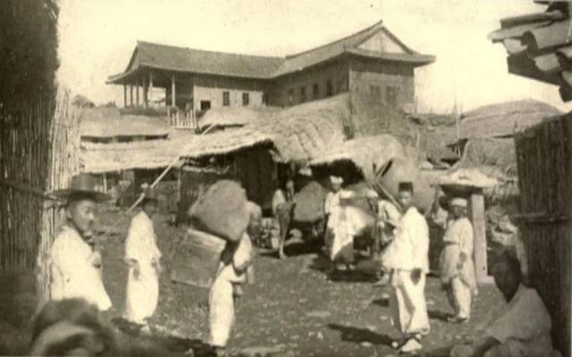 평양대부흥이 일어났던 장대현교회의 모습. 제임스 게일 선교사가 촬영했다. 국민일보DB