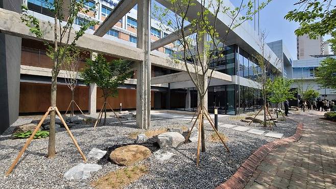 [수원=뉴시스] 수원 지관서가 외부 전경. (사진=수원시 제공) 2025.04.24. photo@newsis.com *재판매 및 DB 금지