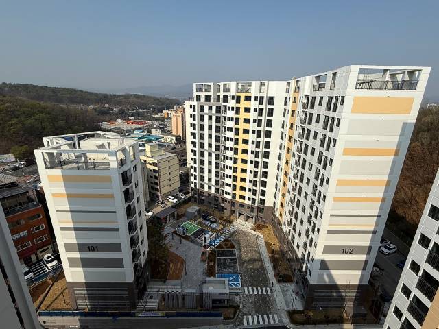 소규모 재건축 정비사업이 완료된 삼남아파트. 사진 제공 = 성남시