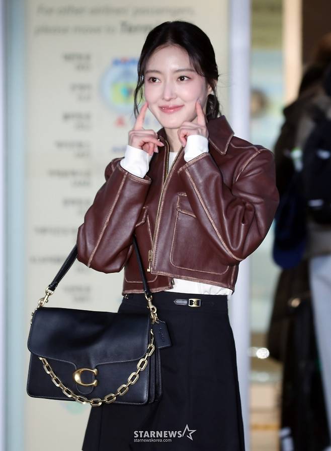 배우 이세영이 뉴욕 패션쇼 참석 차 9일 오전 인천국제공항을 통해 출국하고 있다. 2025.02.09 /사진=임성균 tjdrbs23@