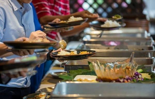 칼로리-지방이 높은 음식을 즐기고 살이 많이 찌면 대장암 위험이 커진다. [사진=게티이미지뱅크]