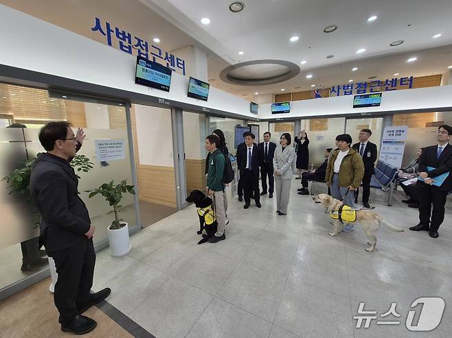 25일 서울남부지법 사법접근센터의 모습. 2025.4.25/뉴스1 ⓒ News1 신윤하 기자