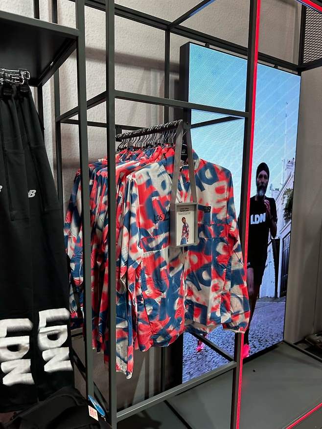 7de9877fb1f16ef1239cf2914e9c706a0aa50831c1067c76dcd20f3fd97973b11986939bb4aec2fd11f57f0332963b51063fcd3d67