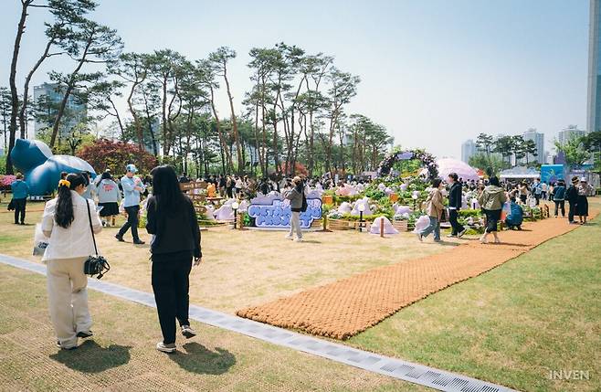 ▲ 벌써부터 느껴지는 메타몽의 기운