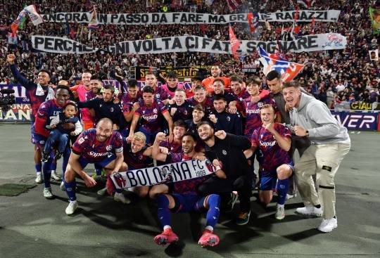 코파 이탈리아 결승 진출을 이룬 볼로냐 선수단의 세리머니 모습. 사진[로이터=연합뉴스]