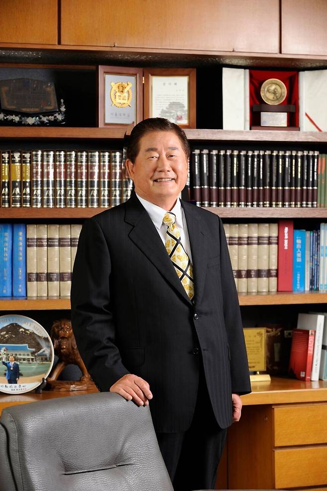 김동길 이스트웰 대표 겸 경인양행 명예회장