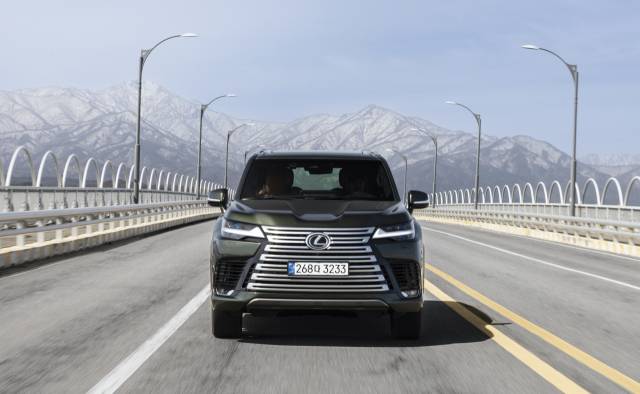 렉서스 LX 700h 주행 모습. 사진제공=렉서스코리아